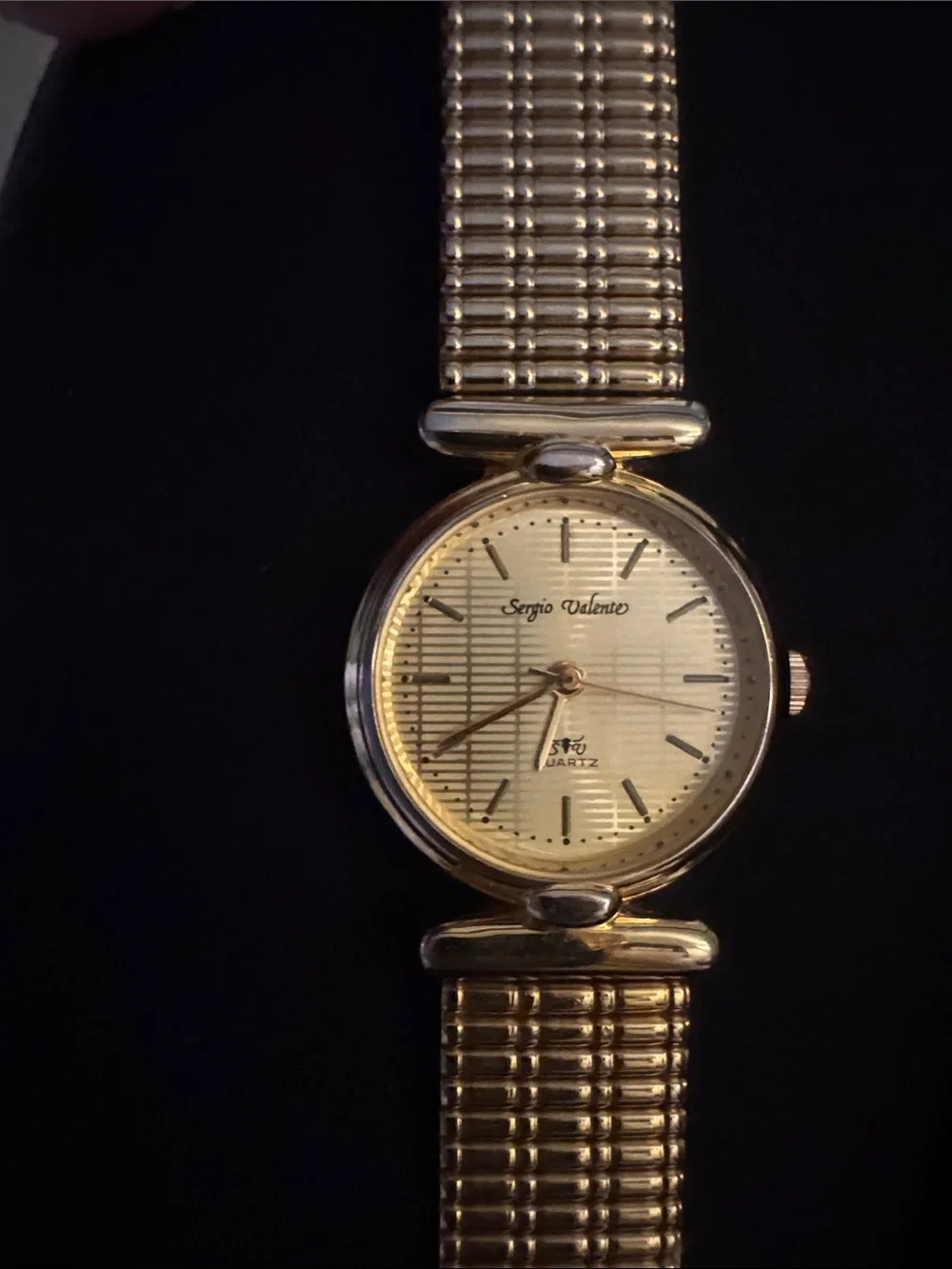 Sergio Valente Gold Round Dial Women's Bracelet Watch